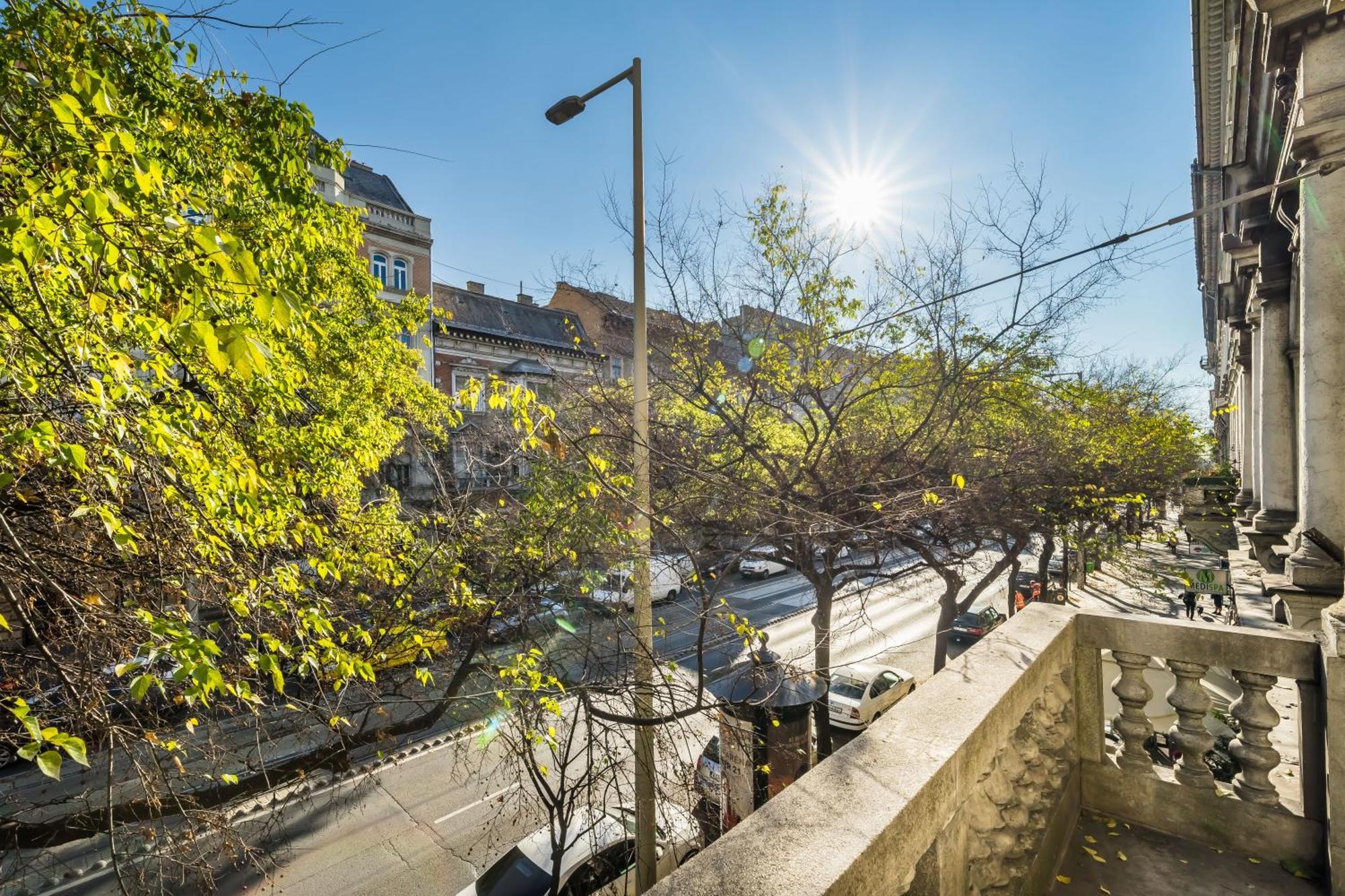 Grand Avenue Apartment Budapest Eksteriør billede